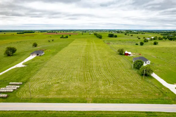 12308 W Farm Road 76, Ash Grove, MO 65604