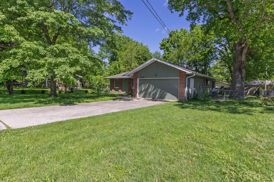 2725 E Lombard Street, Springfield, MO 65802 - #2