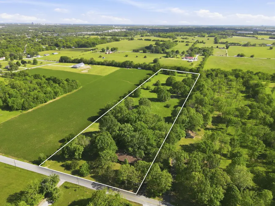 4036 W Farm Road 94, Springfield, MO 65803 - #2