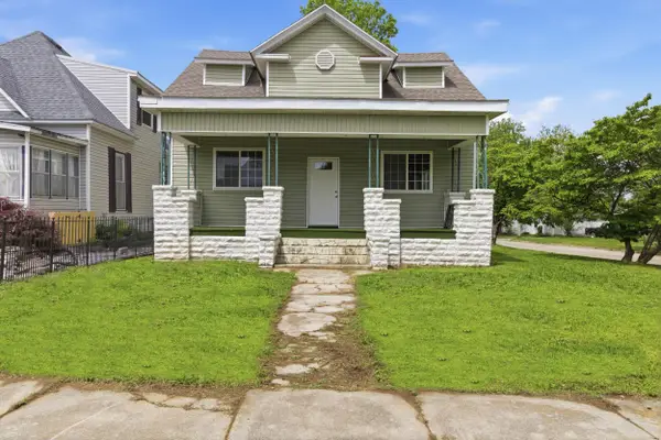 620 6th Street, Monett, MO 65708