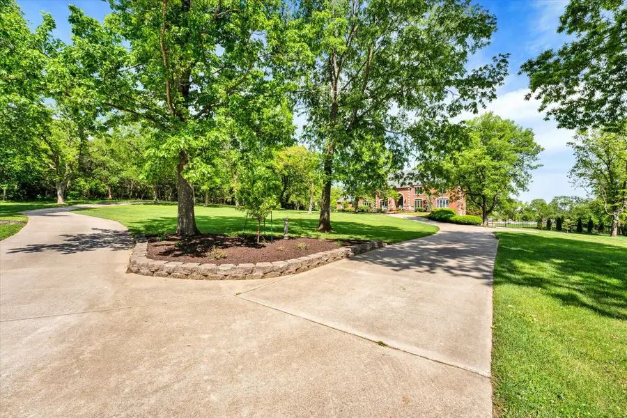 1690 S Royal Drive, Springfield, MO 65809 - #3