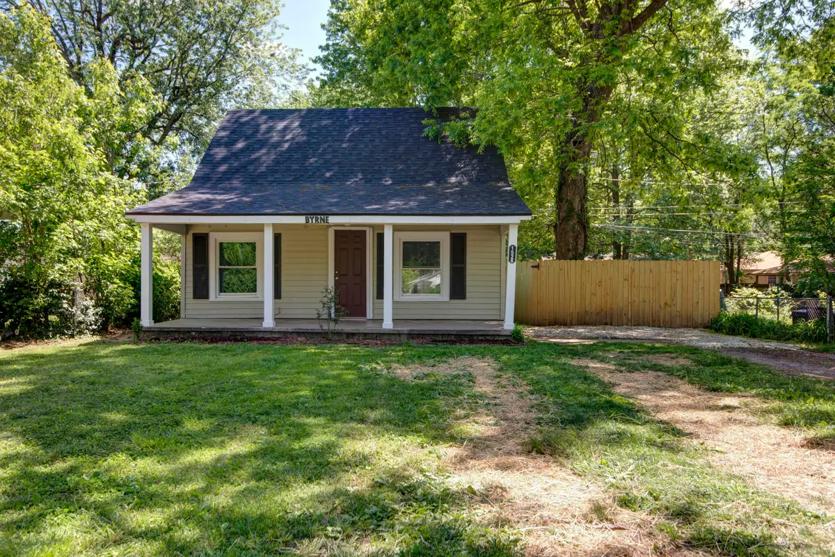 1526 E Whiteside Street, Springfield, MO 65804 - #1