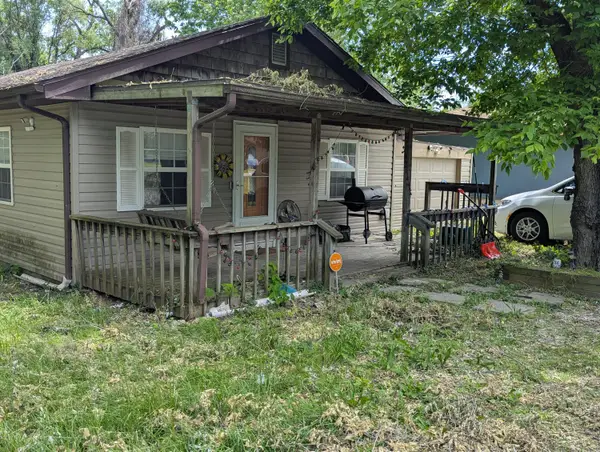 906 N Homewood Avenue, Springfield, MO 65803