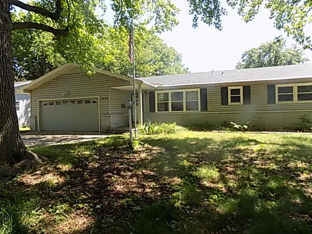 1634 S St Charles Avenue, Springfield, MO 65804 - #1