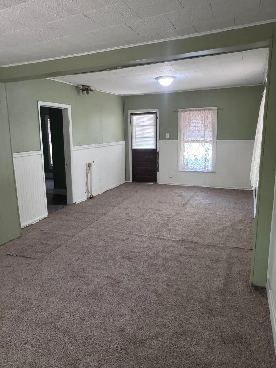 310 N Cox Avenue, Joplin, MO 64801 - #3