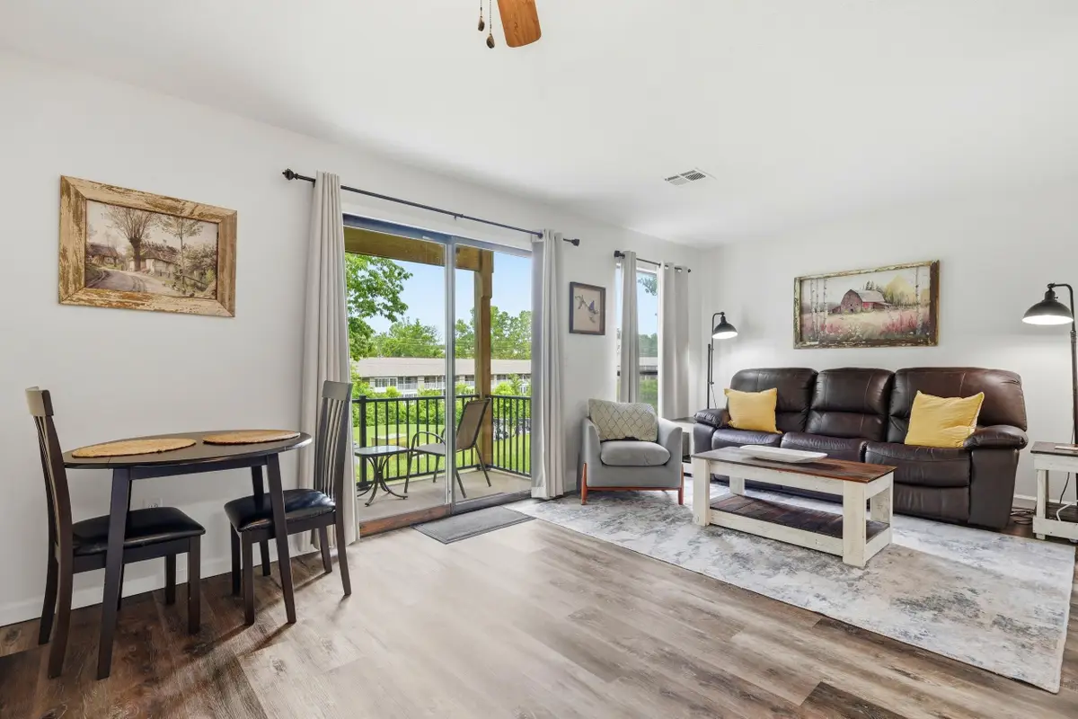 180 Lake Club Drive #4, Branson, MO 65616 - #1