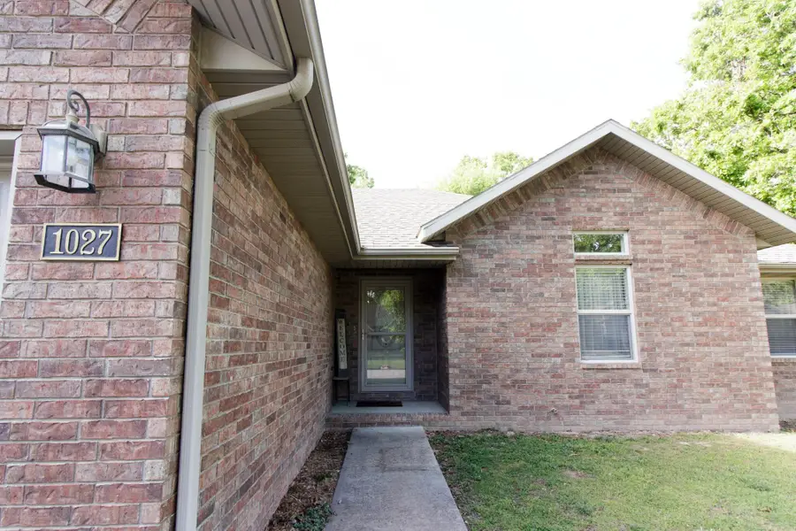 1027 Nickolas Street, Aurora, MO 65605 - #2