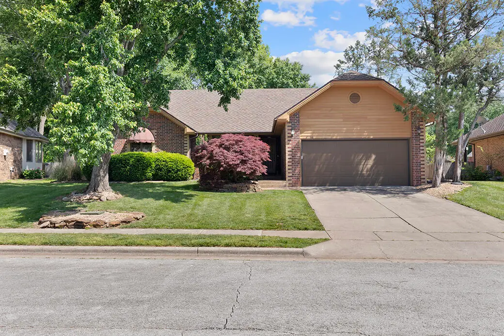 4736 S Stewart Avenue, Springfield, MO 65804 - #1