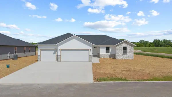 416 Beaver Tail Road, Ash Grove, MO 65604