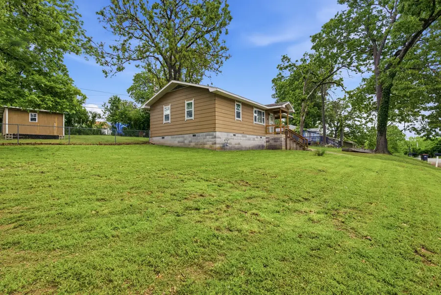 1417 Oakhill Drive, Cassville, MO 65625 - #2