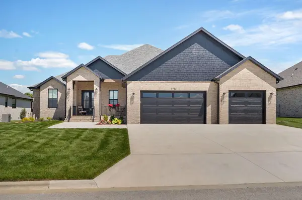1734 N Marlowe Avenue, Springfield, MO 65802
