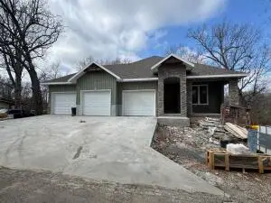 1907 N Lake Lane, Nixa, MO 65714 - #2