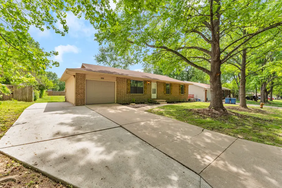 206 E Scott Wayne Drive, Nixa, MO 65714 - #3