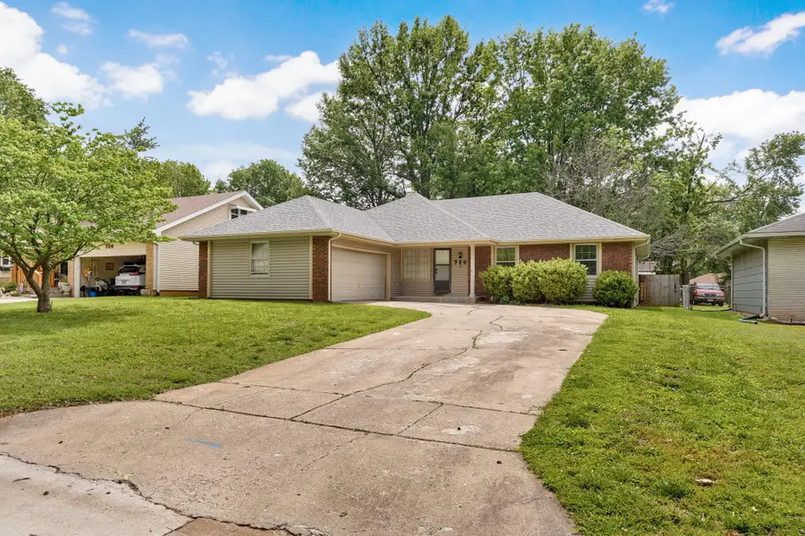 720 E Rosebrier Street, Springfield, MO 65807 - #2
