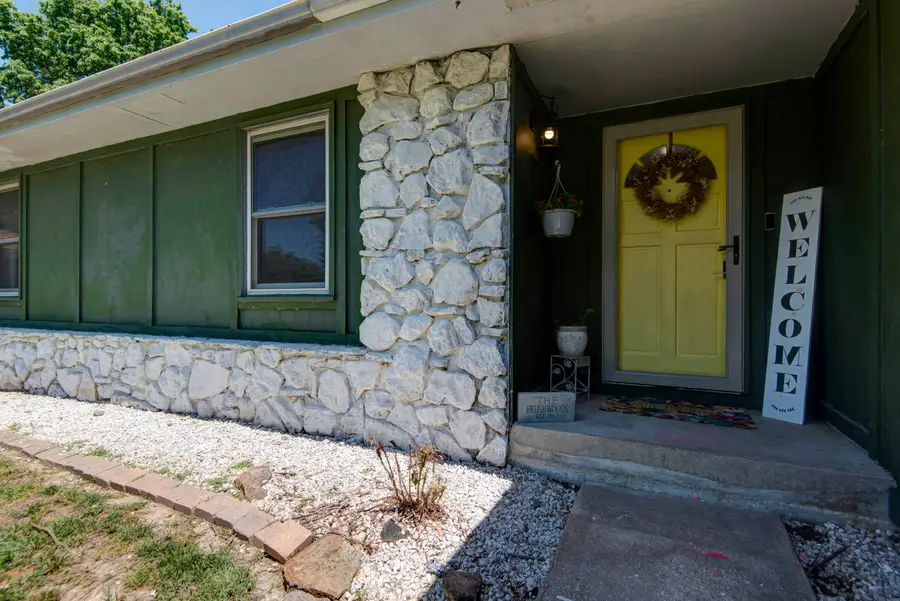 3636 S Walnut Hill Drive, Springfield, MO 65807 - #2