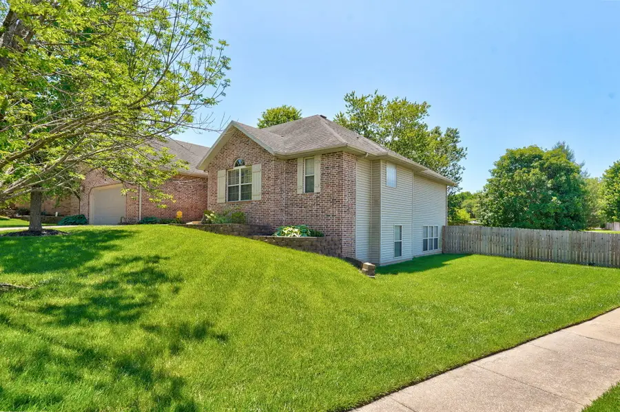 5120 E Sugarwood Street, Springfield, MO 65809 - #3