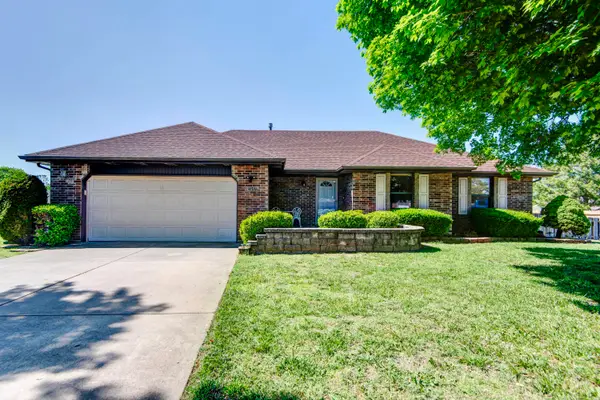 3587 W Shawnee Place, Springfield, MO 65810