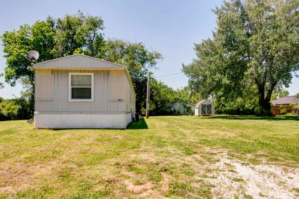 1105 S Golden Avenue, Springfield, MO 65802