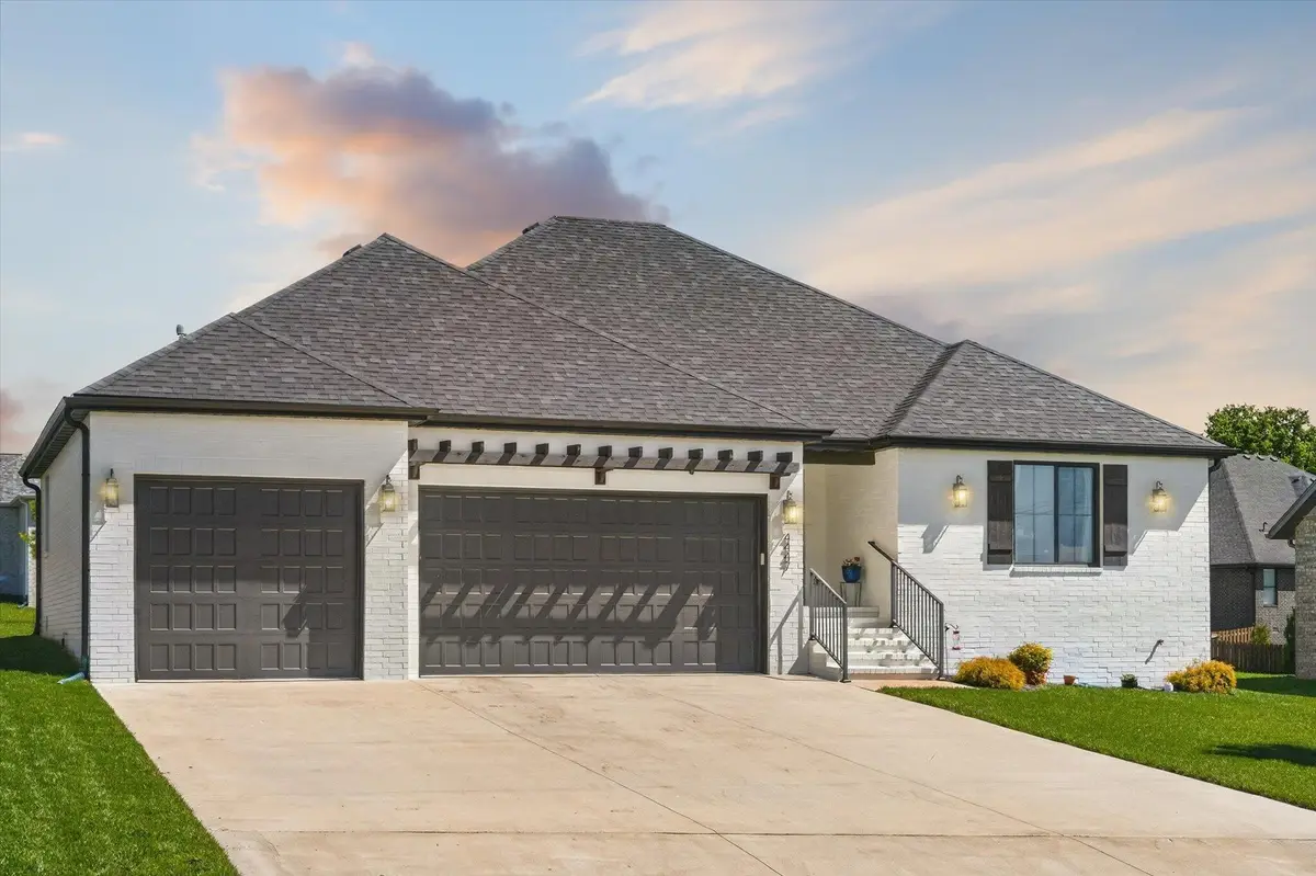 4447 E Kenwood Drive, Springfield, MO 65802 - #1