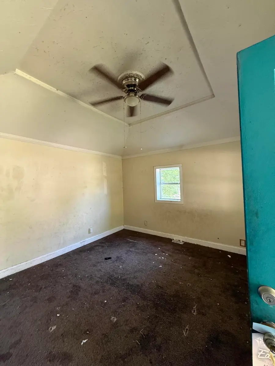 2010 N Rogers Avenue, Springfield, MO 65803 - #3