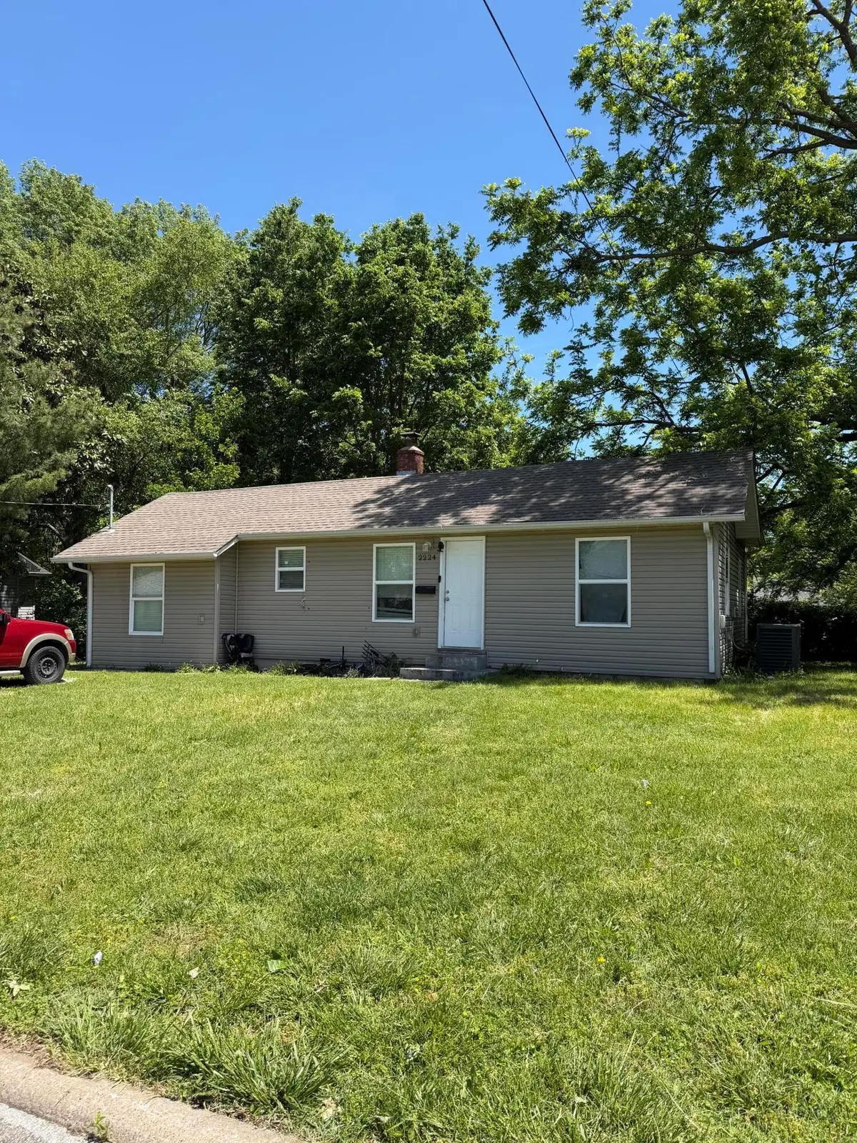2224 N Weller Avenue, Springfield, MO 65803 - #1