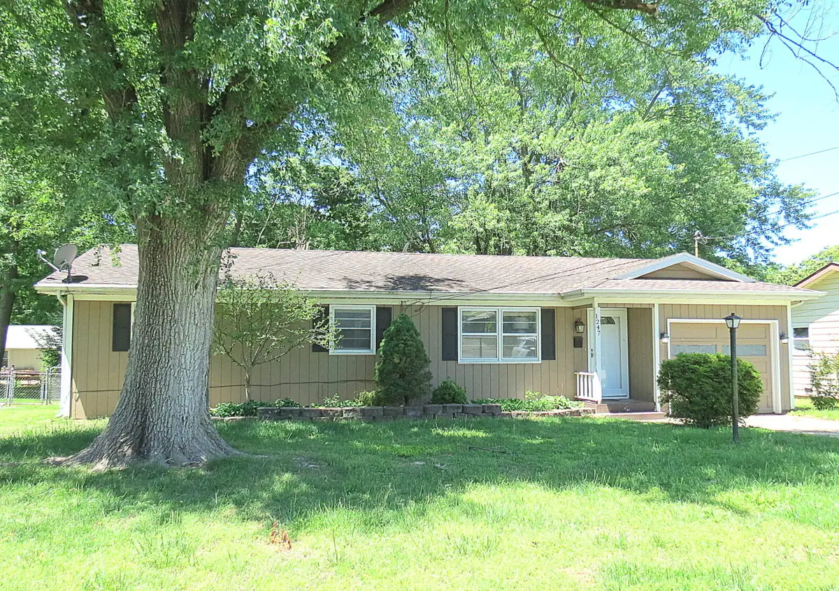 1247 S Estate Avenue, Springfield, MO 65804 - #1