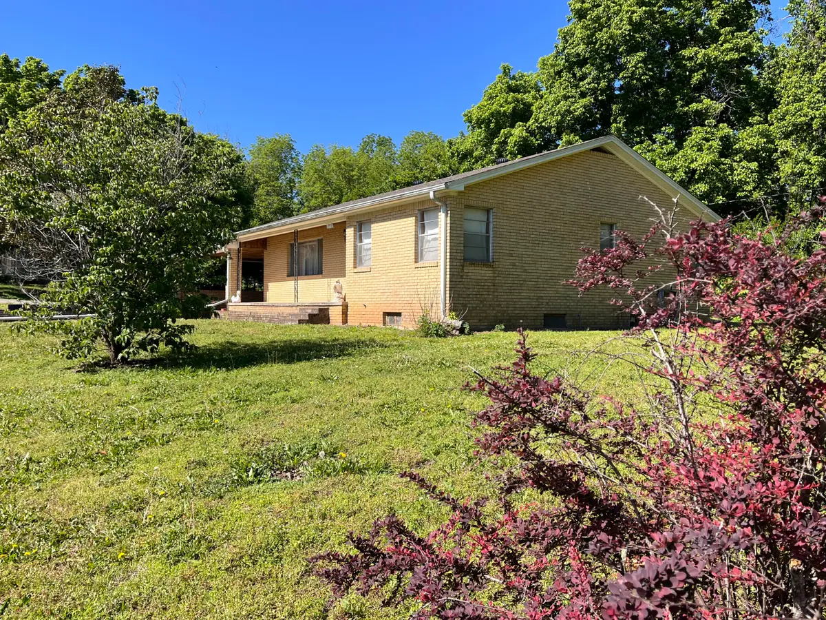 275 S 3rd Street, Mammoth Spring, AR 72554 - #1