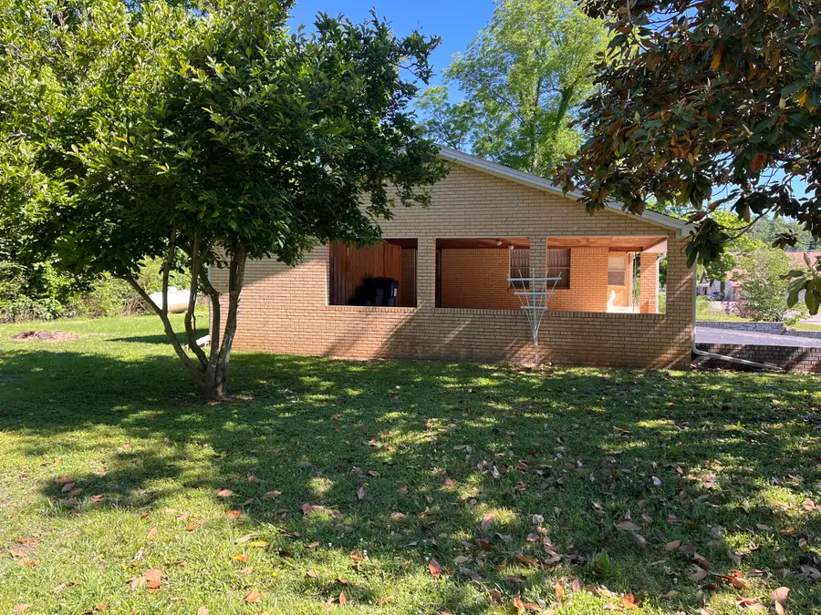 275 S 3rd Street, Mammoth Spring, AR 72554 - #2