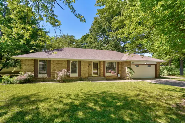 1139 E Morningside Street, Springfield, MO 65807