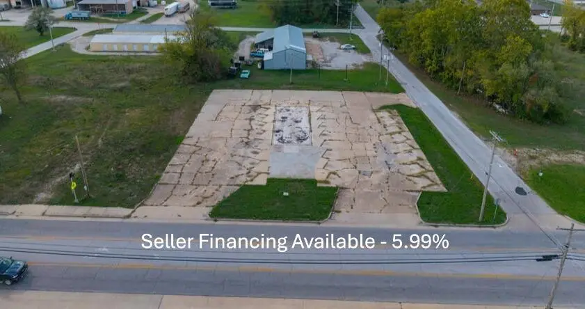 909 N Jefferson Street, Ava, MO 65608 - #2