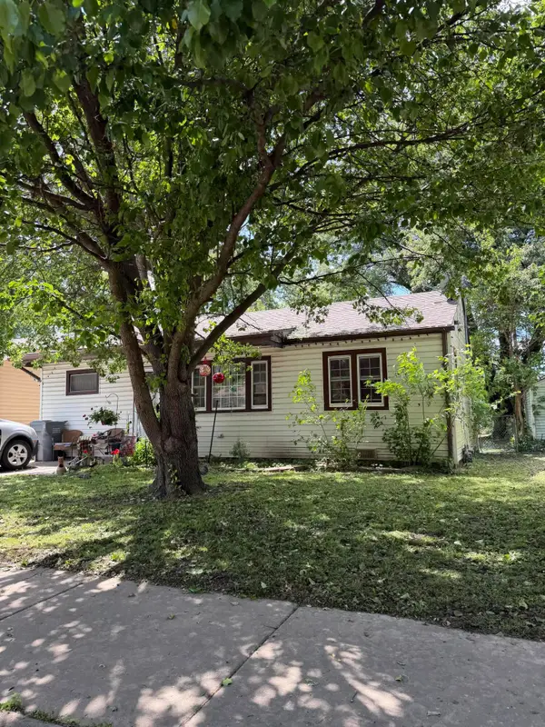 829 N Farmer Avenue, Springfield, MO 65802