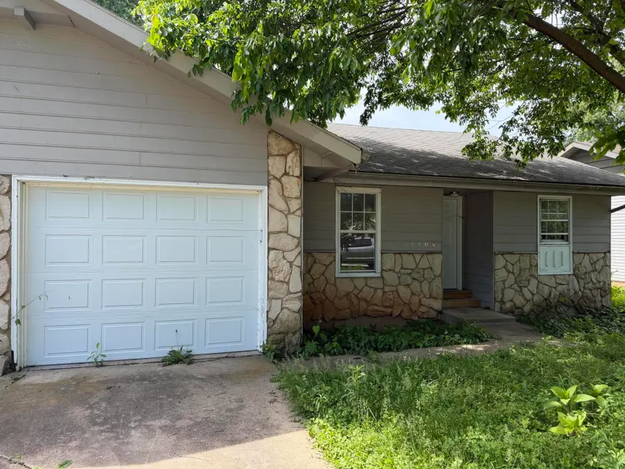 3404 W Sylvania Street, Springfield, MO 65807 - #2