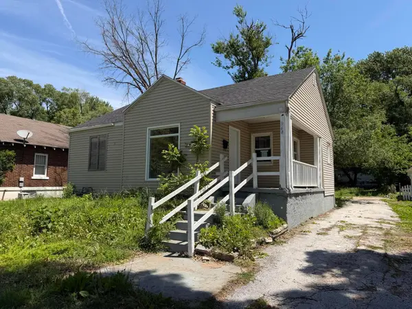 944 S New Avenue, Springfield, MO 65806