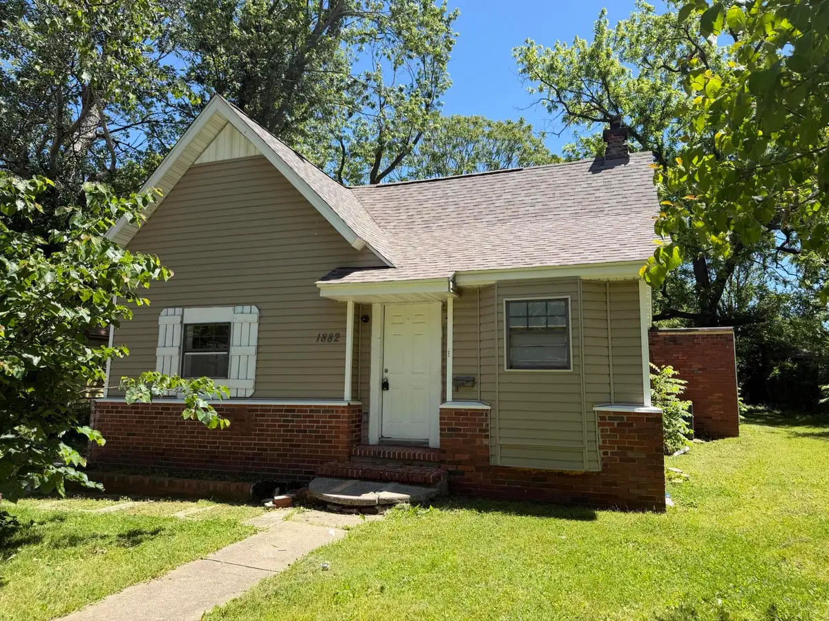 1882 N Jefferson Avenue, Springfield, MO 65803 - #1