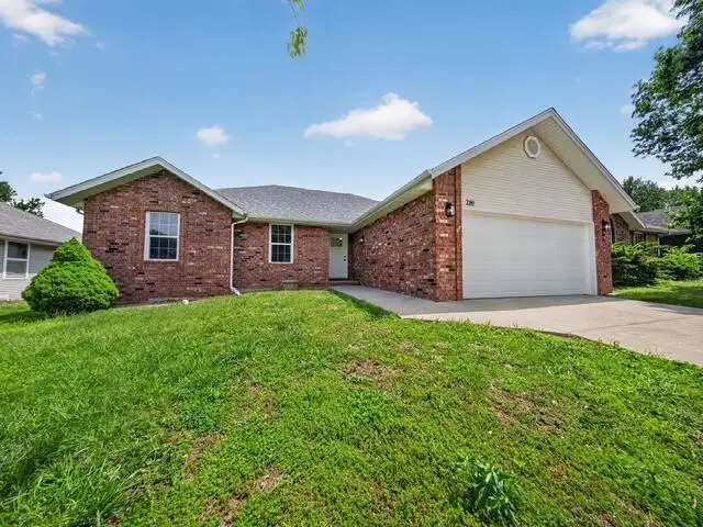 210 S Duke Avenue, Springfield, MO 65802 - #3