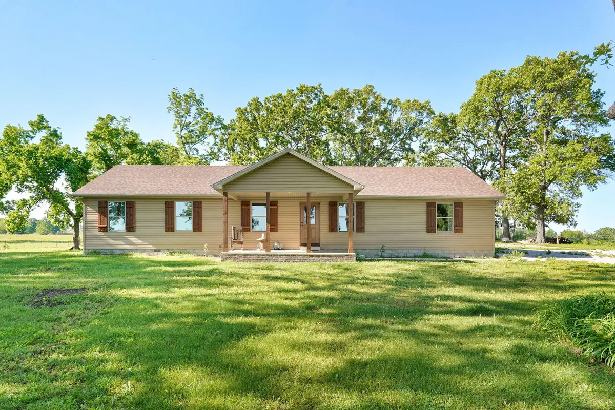 18519 Farm Road 2000, Aurora, MO 65605 - #1