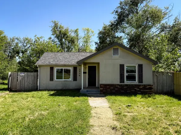 2936 W Walnut Street, Springfield, MO 65802
