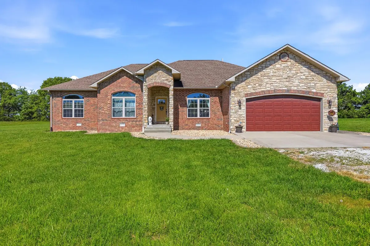 294 Village Drive, Marshfield, MO 65706 - #1