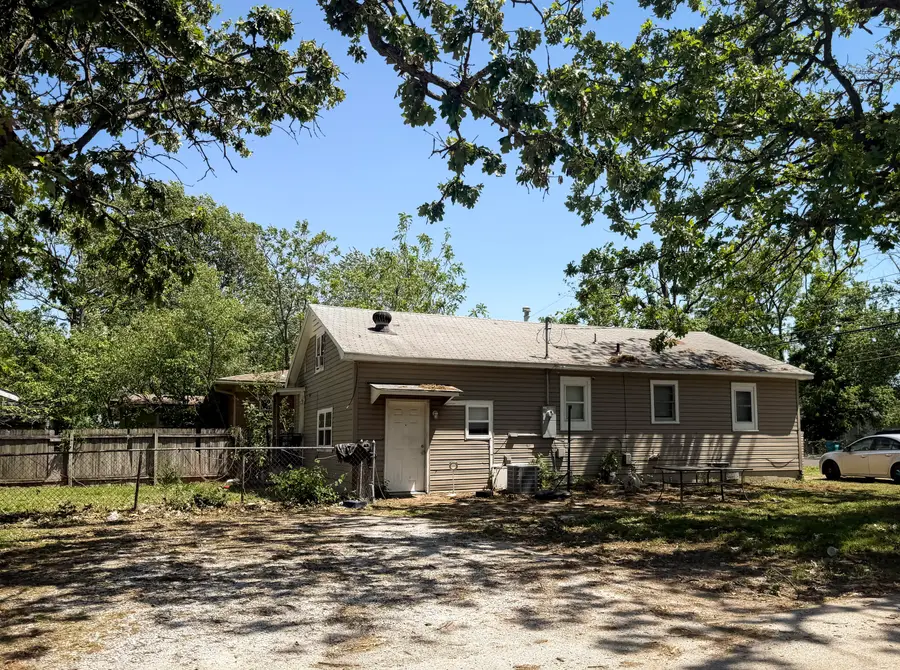 2133 W Calhoun Street, Springfield, MO 65802 - #3