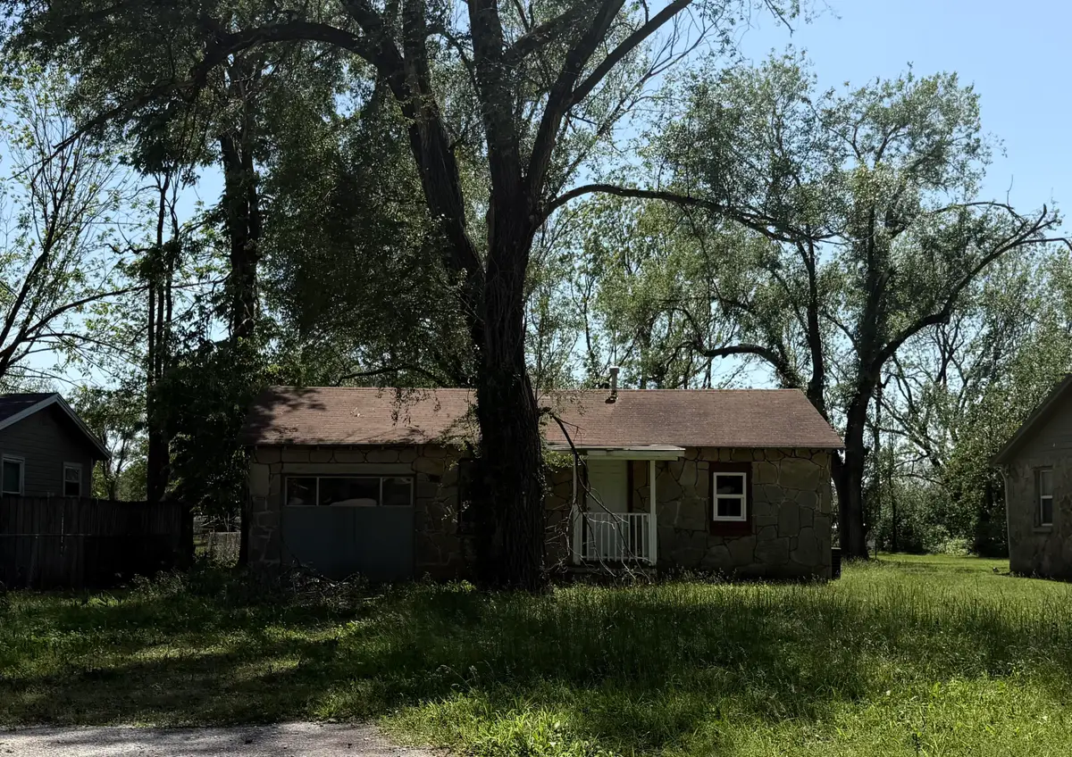 2730 W Chestnut Street, Springfield, MO 65802 - #1