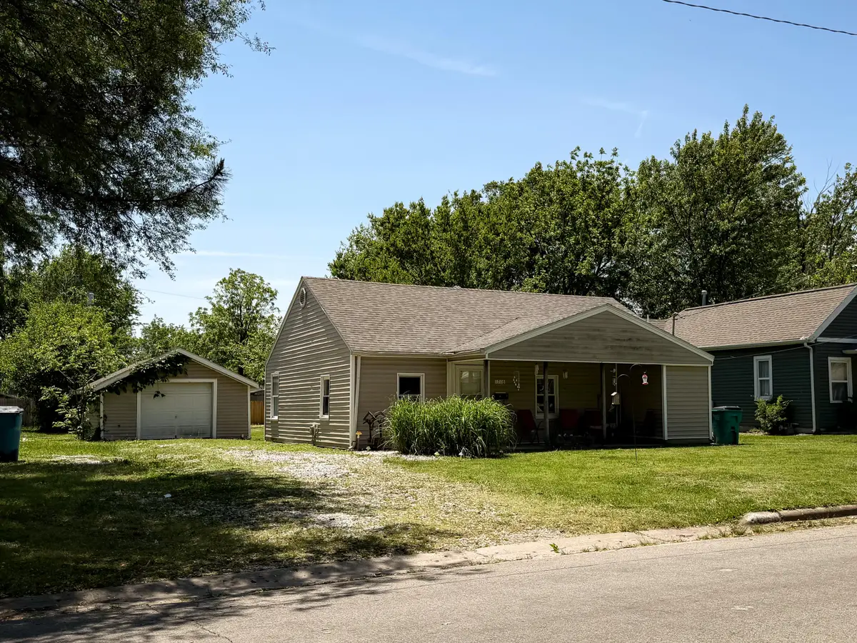 1716 W Thoman Street, Springfield, MO 65803 - #1