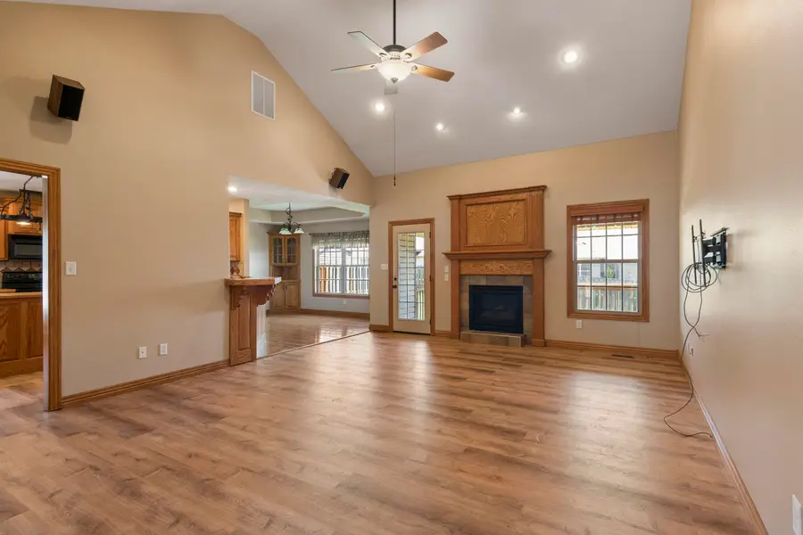 3746 N Croswell Avenue, Springfield, MO 65803 - #3