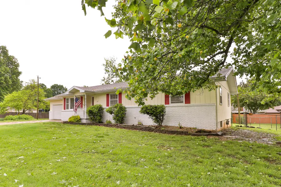 1014 W Lasalle Street, Springfield, MO 65807 - #2