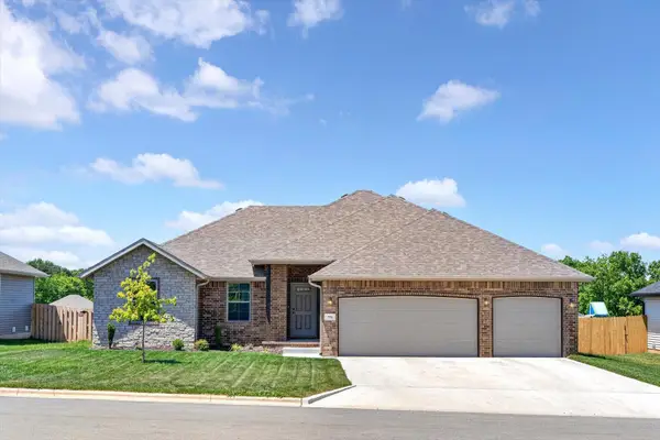 556 Spring Meadow Drive, Rogersville, MO 65742
