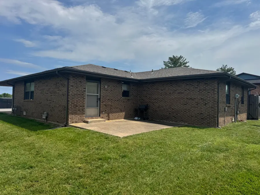 923-925 N Main Avenue, Republic, MO 65738 - #2