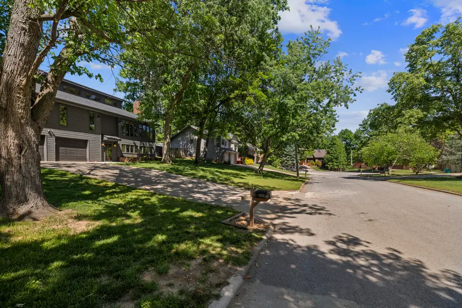 1933 E Buena Vista Street, Springfield, MO 65804 - #3