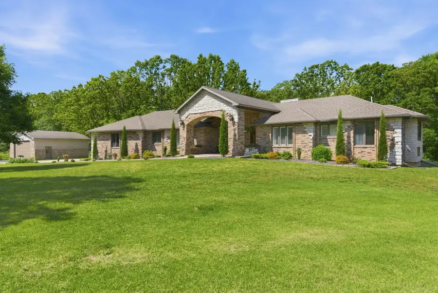 2279 Stony Point Drive, Mountain Grove, MO 65711 - #3