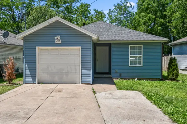 1825 N Hillcrest Avenue, Springfield, MO 65802