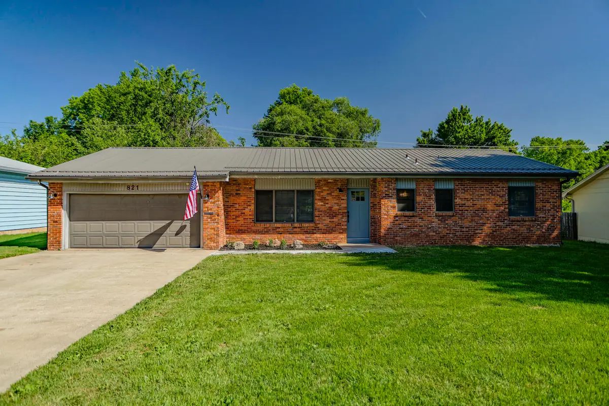 821 E Edgewood Street, Springfield, MO 65807 - #1