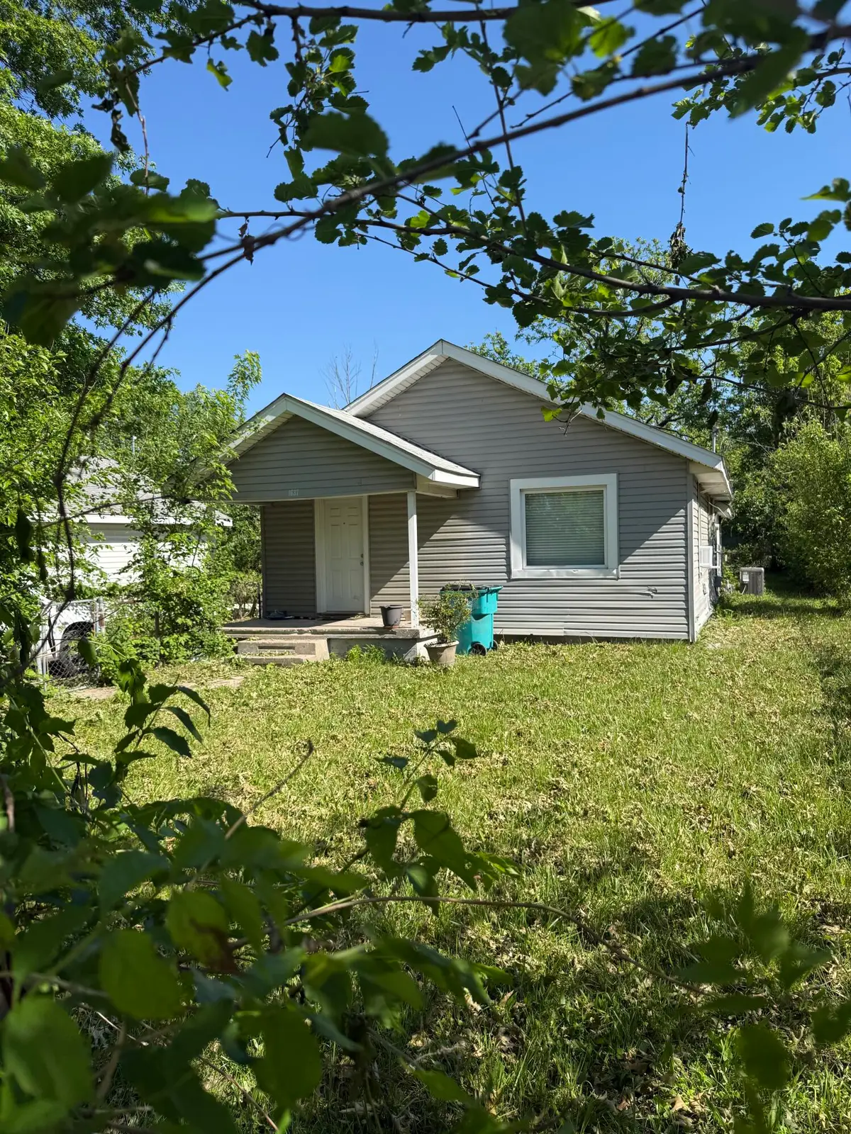 1637 W Florida Street, Springfield, MO 65803 - #1
